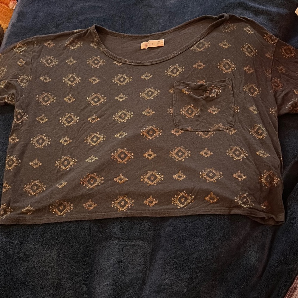 cropped shirt with patter and pocket